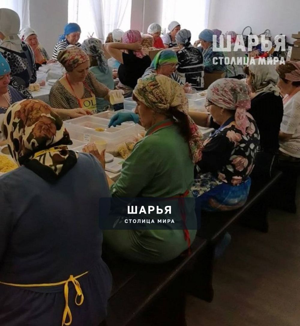 На днях хозяюшки Полевой кухни Шарьи 44 отметили 3 года тыловой деятельности — Шарья — фото 6
