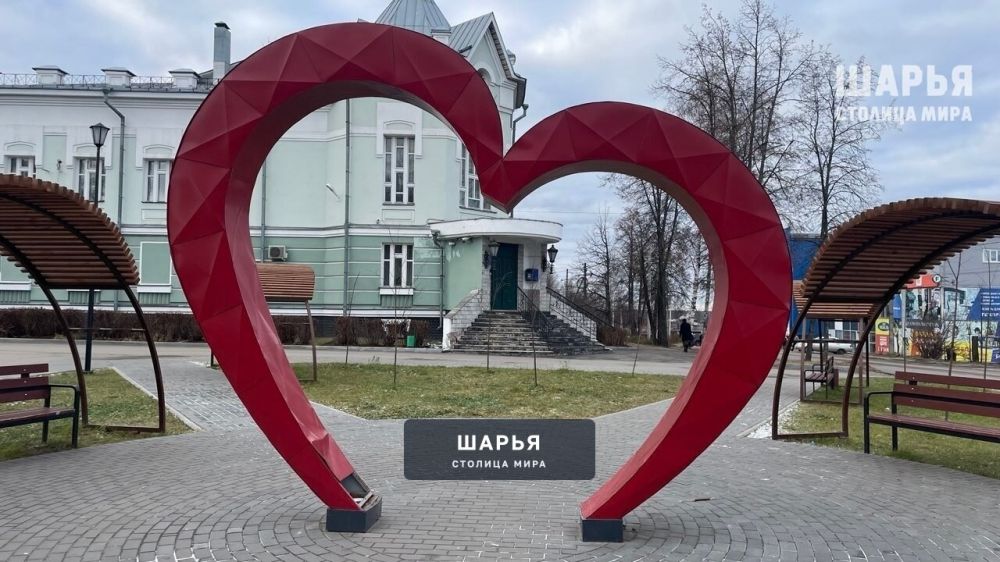 Обновленный интерьер Шарьинского ЗАГСа оценил заместитель губернатора — Шарья