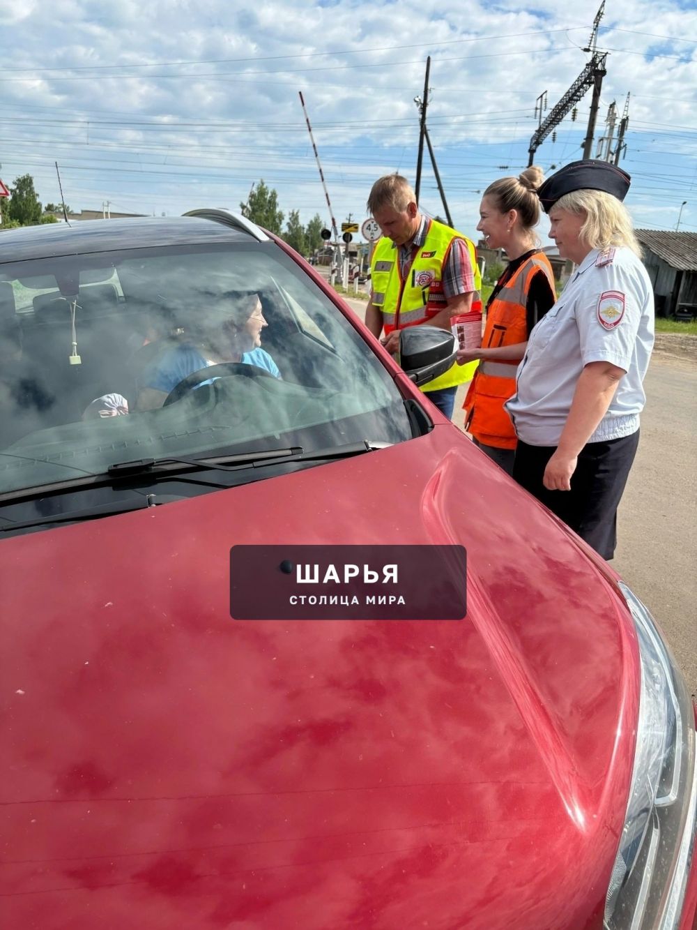 Автоинспекторы и работники РЖД провели профилактический рейд на ж/д-переезде — Шарья
