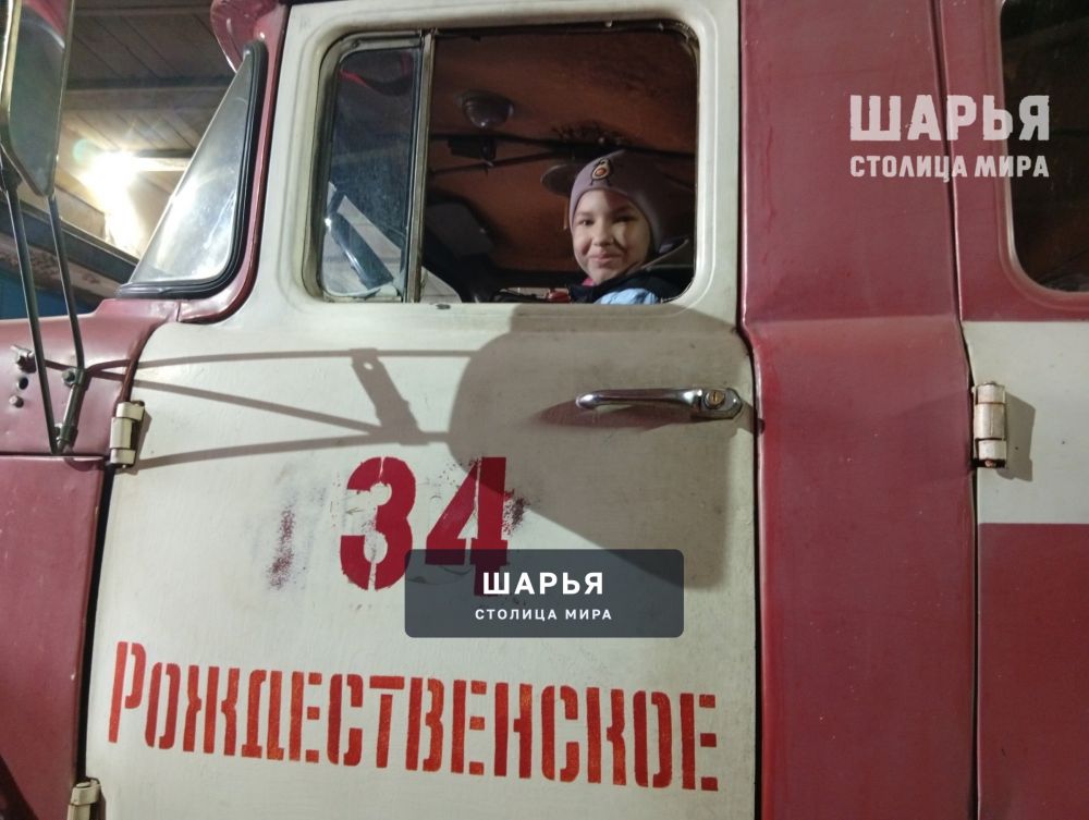 Пожарная часть №34 в с. Рождественское открыла дверь детям — Шарья — фото 3
