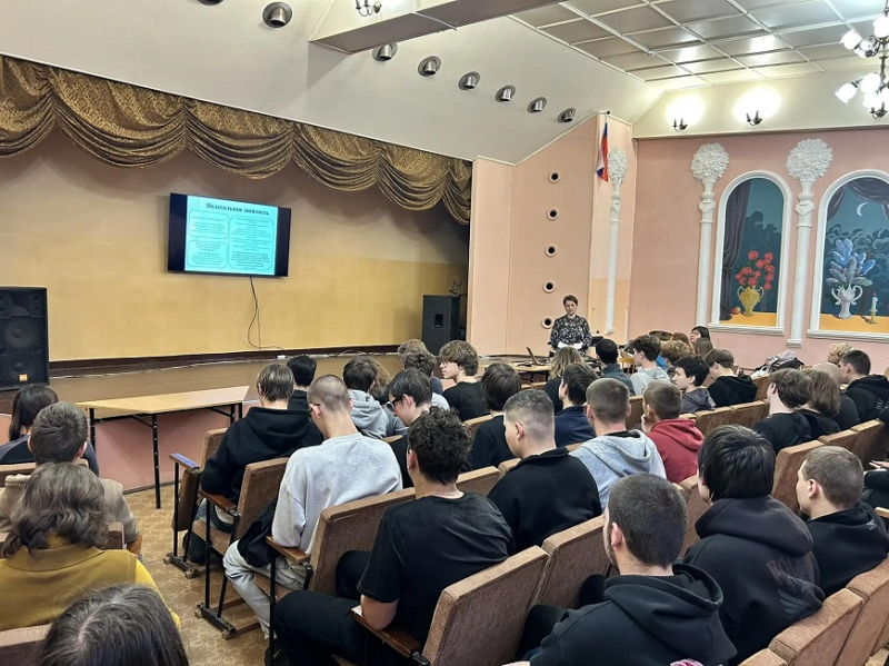 Костромским студентам рассказали о вреде нелегальной занятости