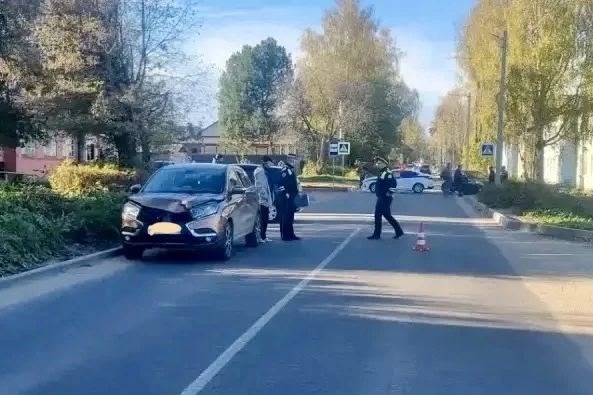 В костромском райцентре 11-летняя школьница попала под машину на пешеходном переходе