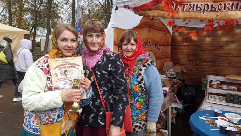В Костроме проходит праздник урожая и региональных брендов — фото 2