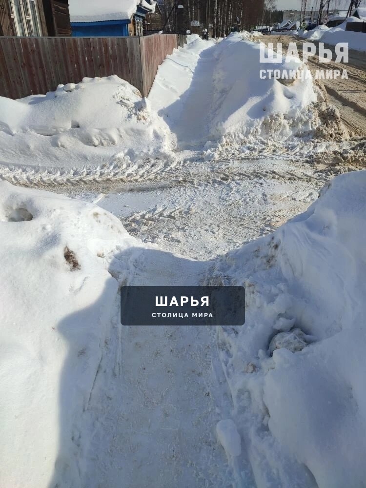 Снег до сих пор мешает пешеходам Шарьи — Шарья