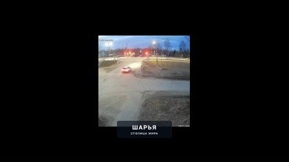 На трассе водитель автомобиля повернул налево перед фурой — испугавшись, он резко затормозил… — Шарья