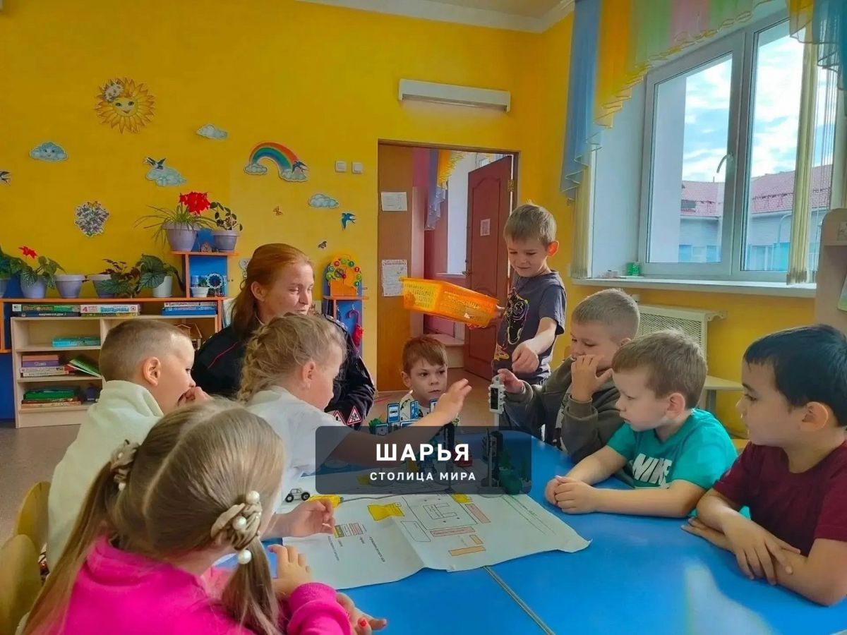 Автоинспекторы Шарьи присоединились к проведению мероприятий в рамках Единого дня БДД — Шарья