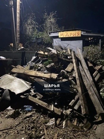 Законодательством запрещено складировать строительный и растительный мусор на контейнерных… — Шарья